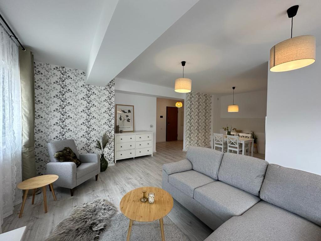 City Center Accommodation 111 Resita Zewnętrze zdjęcie