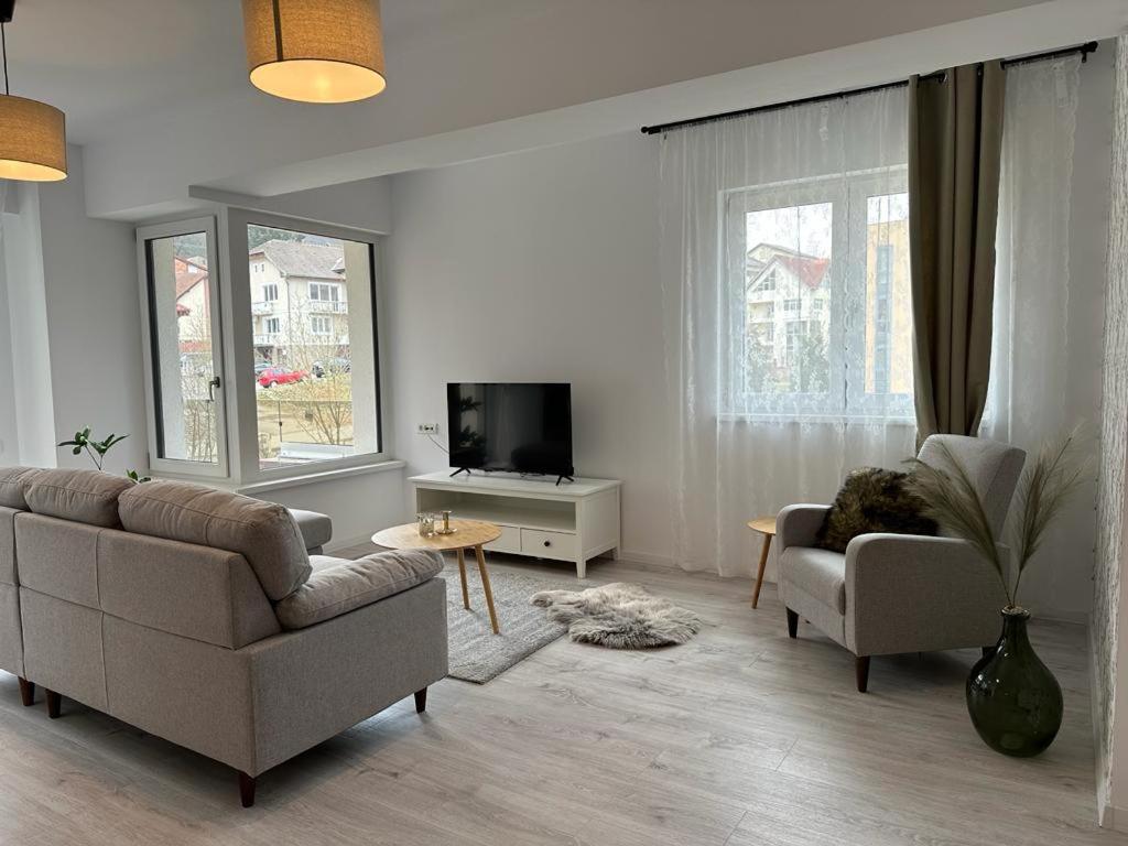 City Center Accommodation 111 Resita Zewnętrze zdjęcie